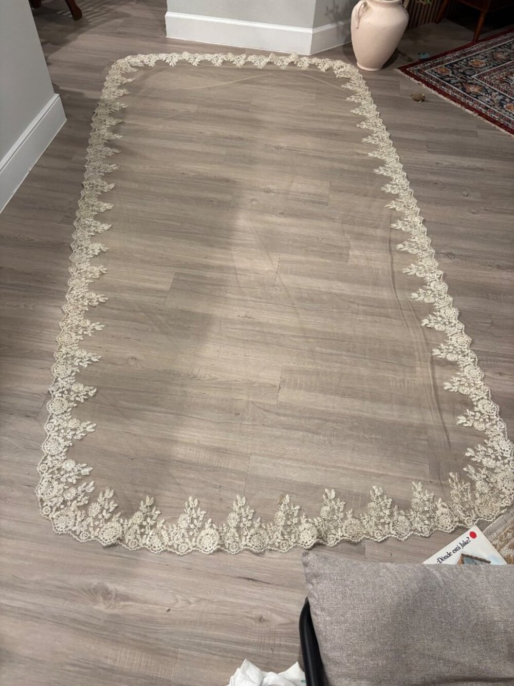 Vintage Champagne Lace Tablecloth 60 x 115 Floral Embroidered Tulle Overlay - Picture 3 of 10